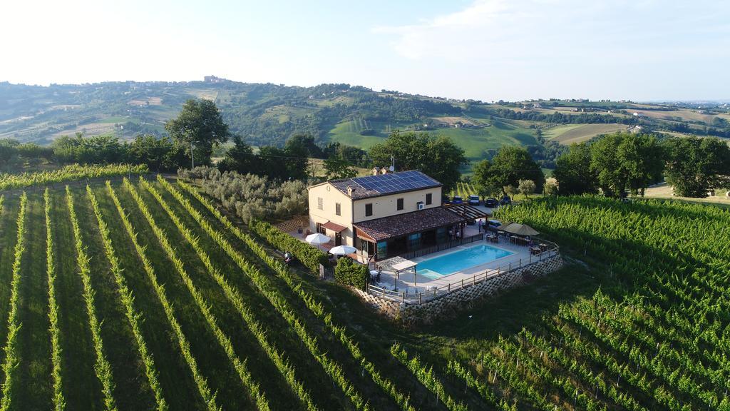 Villa Le Vigne Loro Piceno Eksteriør billede